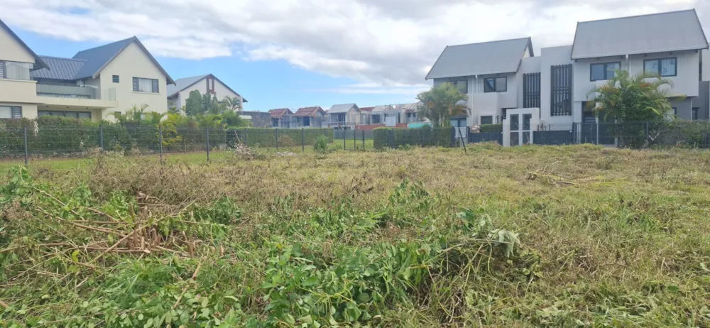 Residential vacant land for sale in Moka, Mauritius - MUR1751038 Residential vacant land for sale in Moka, Mauritius - MUR1751038
