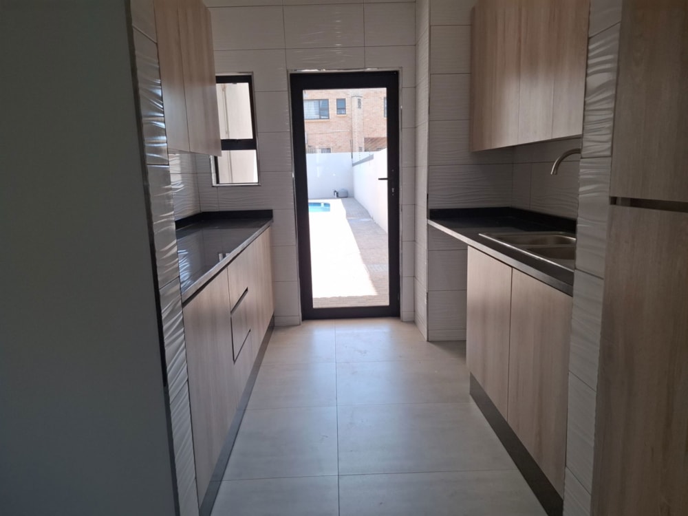 Townhouse to rent in Broadhurst, Botswana - 3BO1751051 Townhouse to rent in Broadhurst, Botswana - 3BO1751051