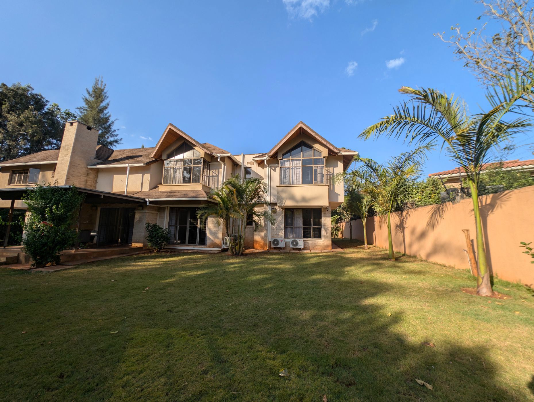 Villa to rent in Runda , Kenya - 3KE1751056