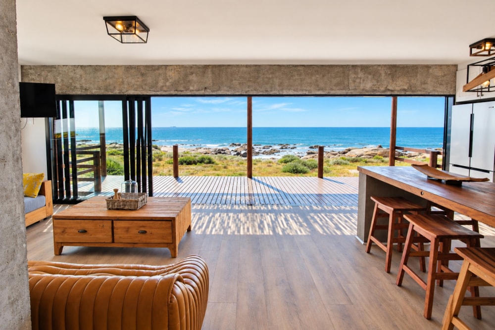 Beachfront villa for sale in St Helena Views - LA1751706