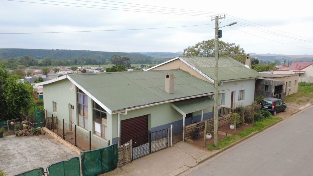 House for sale in Riversdale, Garden Route - 1SR1751606 House for sale in Riversdale, Garden Route - 1SR1751606