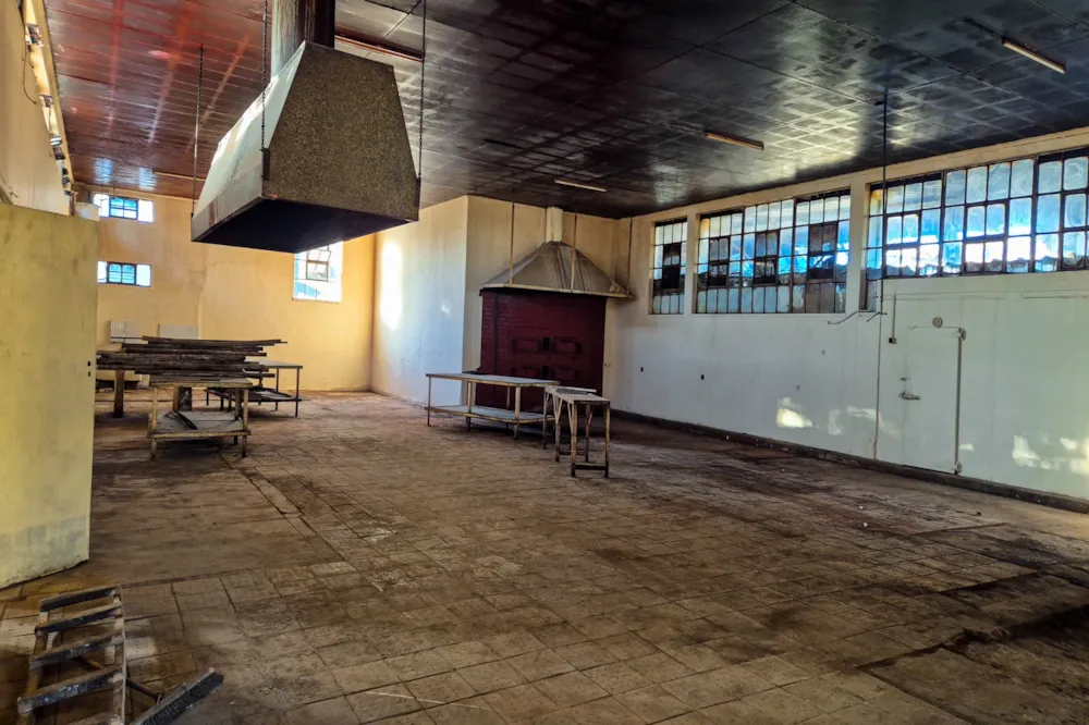 Commercial retail property for sale in Beitbridge, Zimbabwe - 3ZB1751211 Commercial retail property for sale in Beitbridge, Zimbabwe - 3ZB1751211