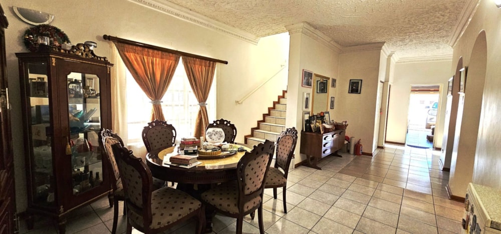 Double-storey house to rent in Phakalane, Botswana - 3BO1751488 Double-storey house to rent in Phakalane, Botswana - 3BO1751488
