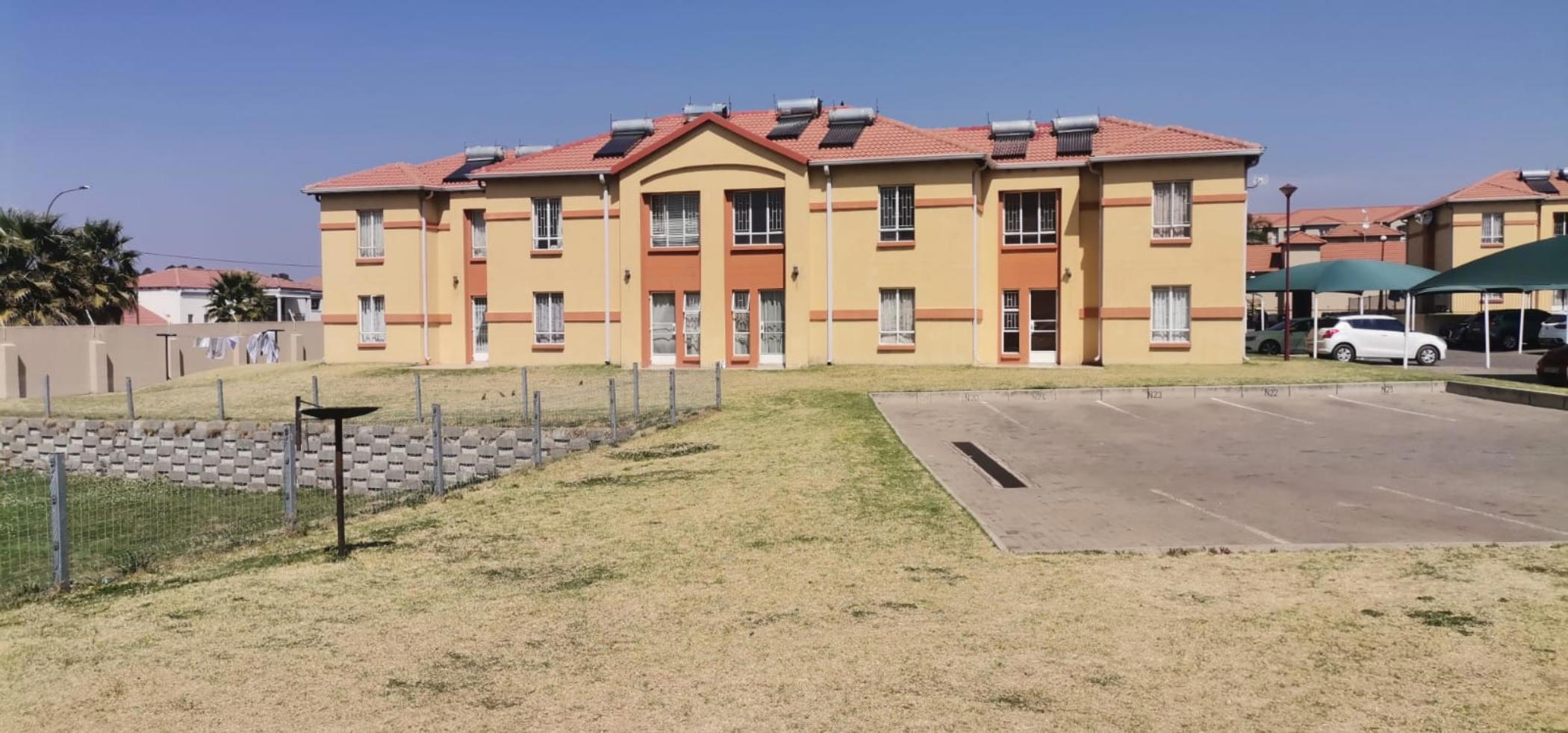 Security complex home for sale in Aeroton - 1GV1751252