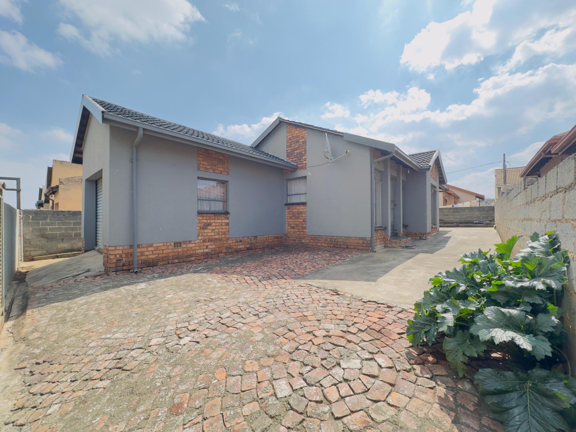 House for sale in Tembisa - KTP1751249