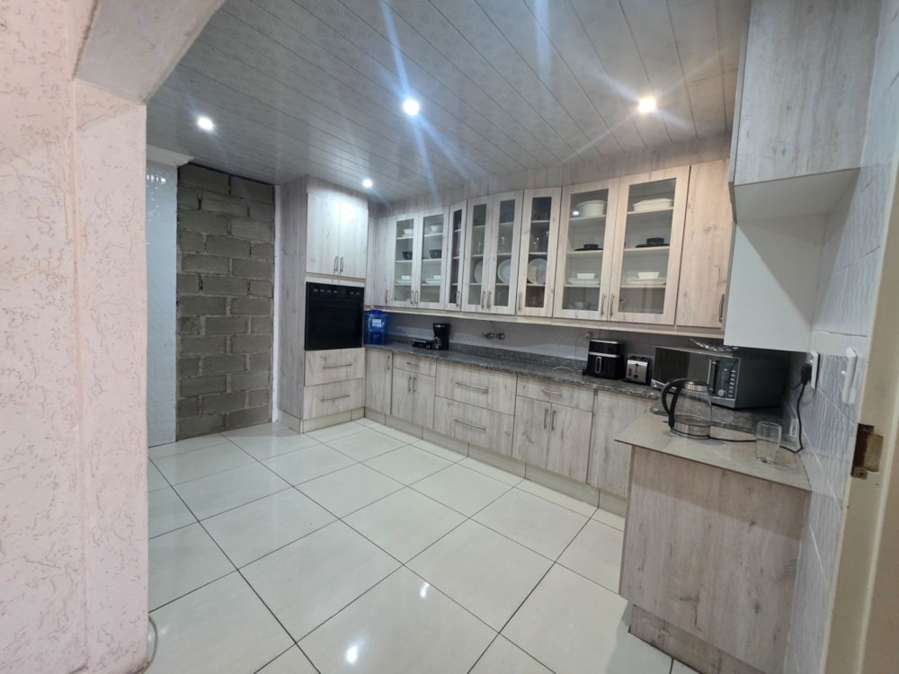 House for sale in Newcastle - 1NW1752026 House for sale in Newcastle - 1NW1752026
