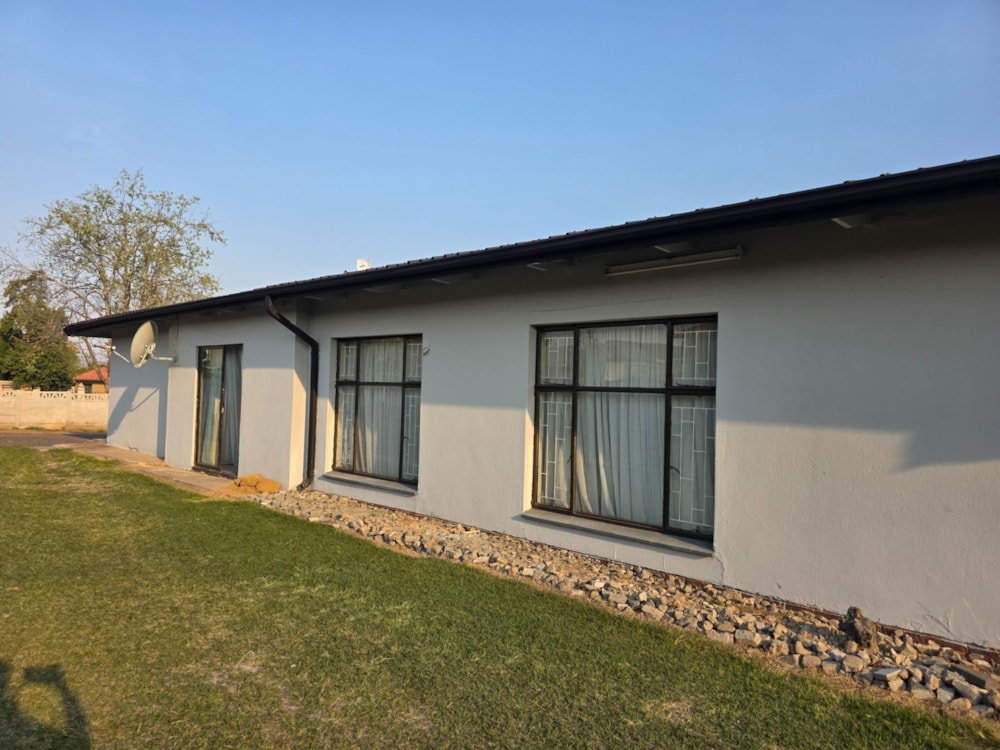 House for sale in Newcastle - 1NW1752026 House for sale in Newcastle - 1NW1752026
