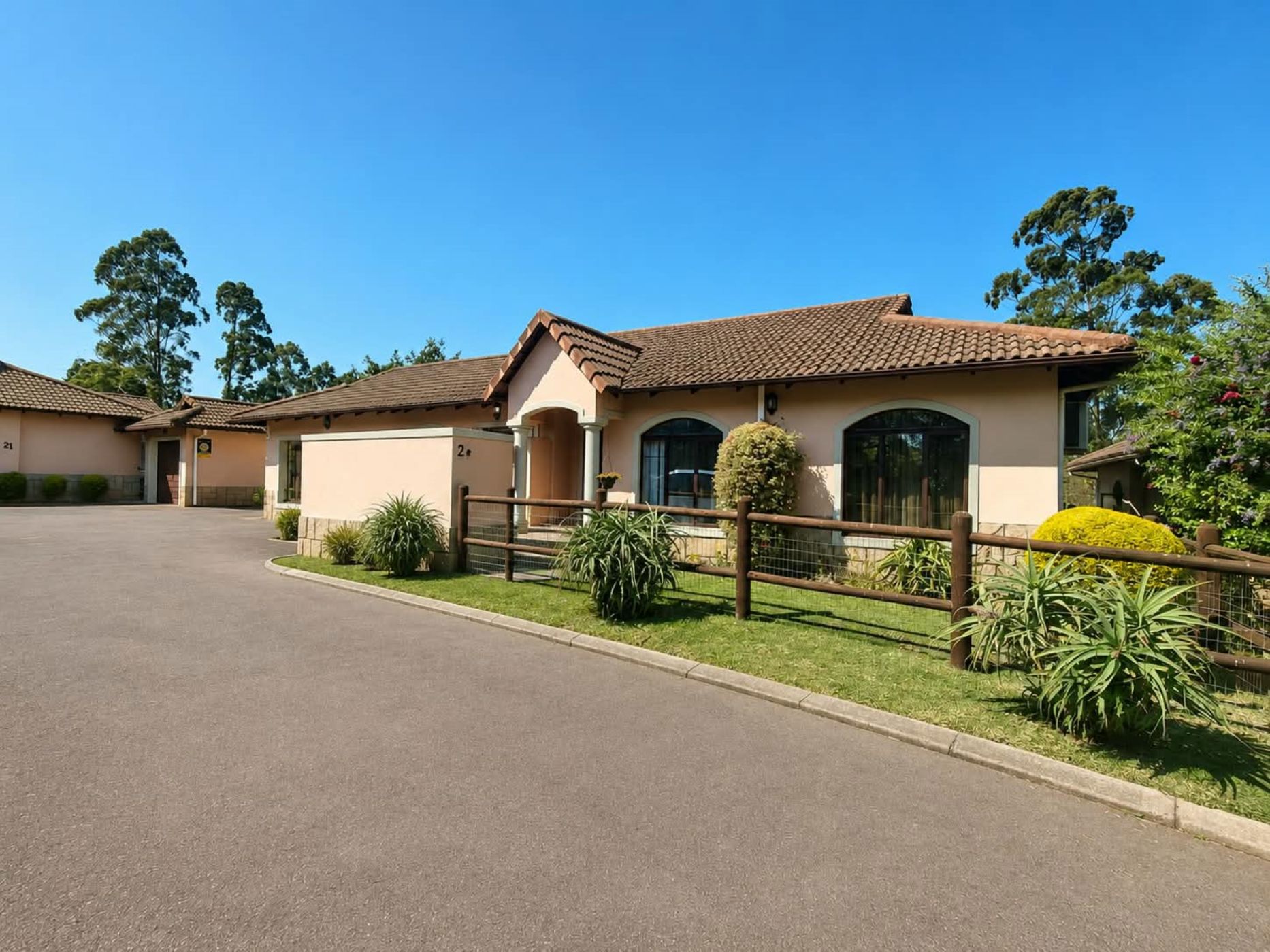 Townhouse for sale in Waterfall, Upper Highway - 1KF1751321