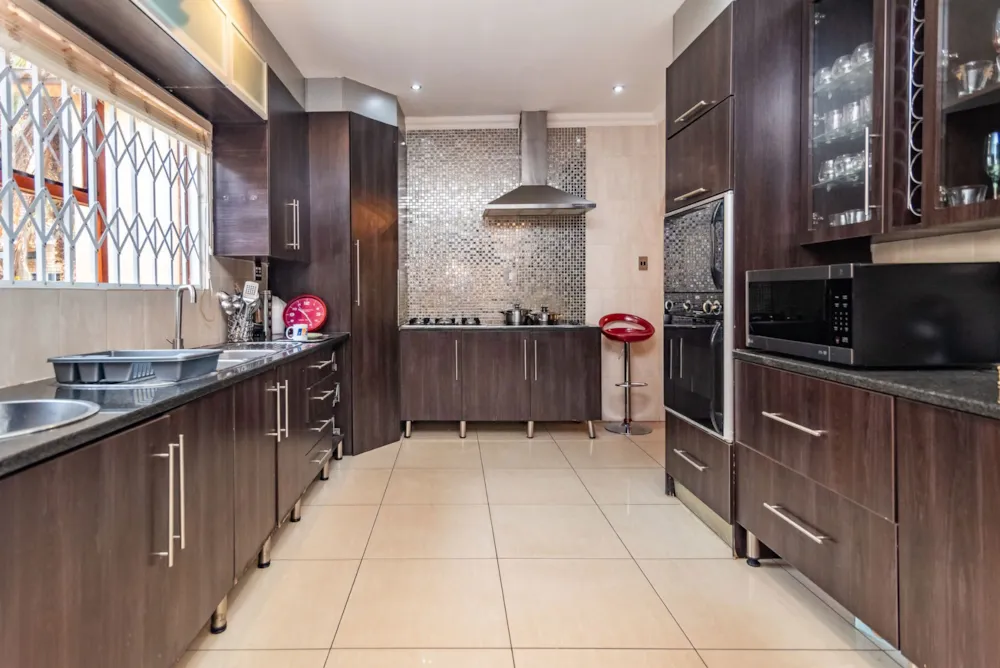 House for sale in Greenhills - 1KR1751954 House for sale in Greenhills - 1KR1751954