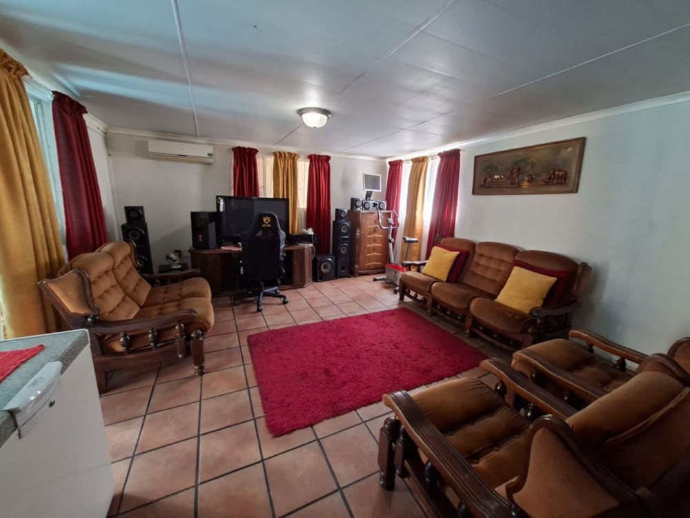 House for sale in Southridge, Kimberley - 1KJ1751359