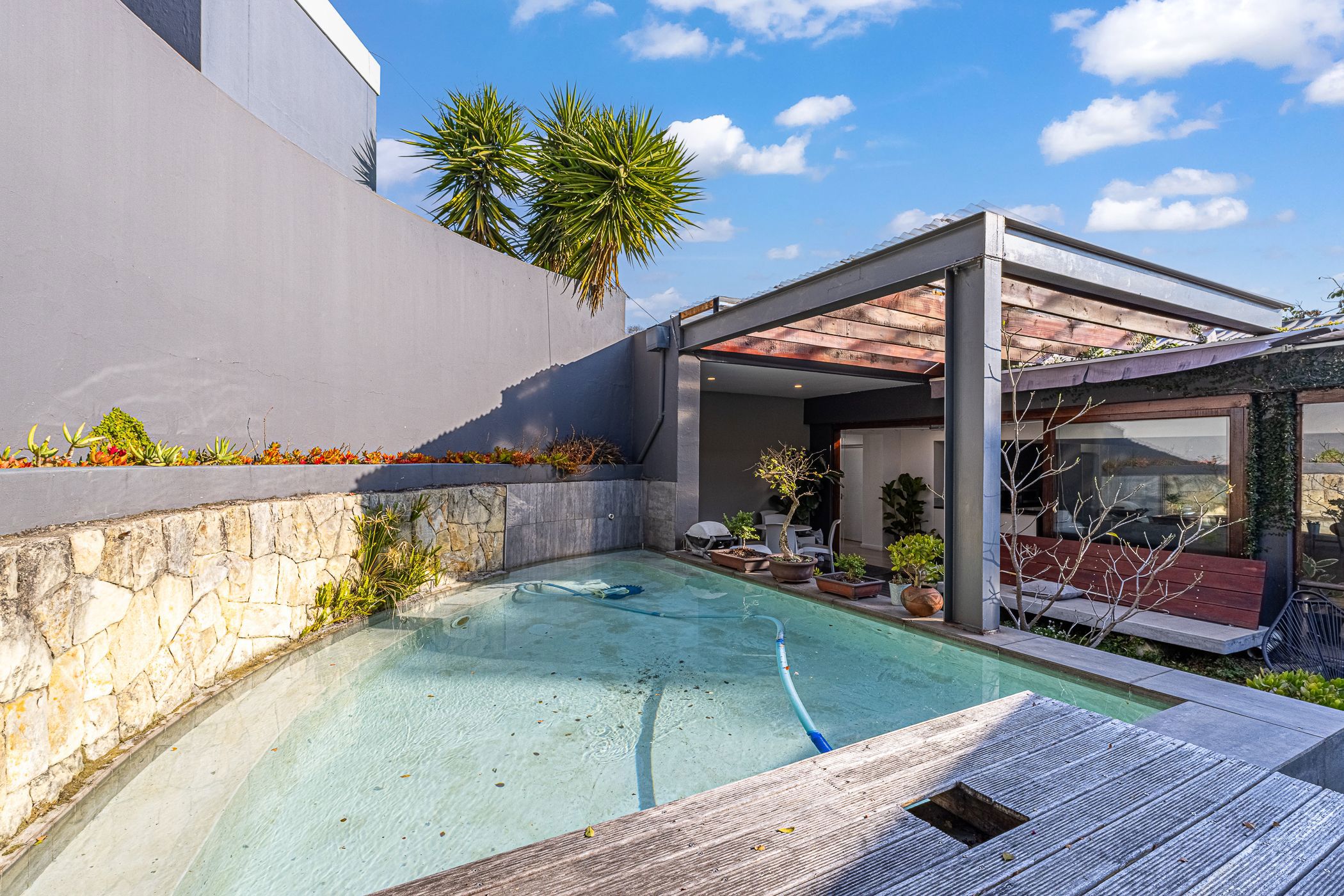 Cluster to rent in Bryanston - JBL1751383