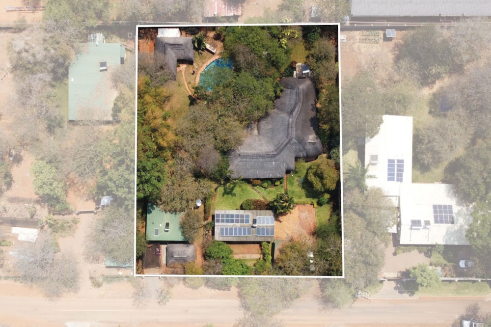 House for sale in Victoria Falls, Zimbabwe - 3ZB1752098 House for sale in Victoria Falls, Zimbabwe - 3ZB1752098