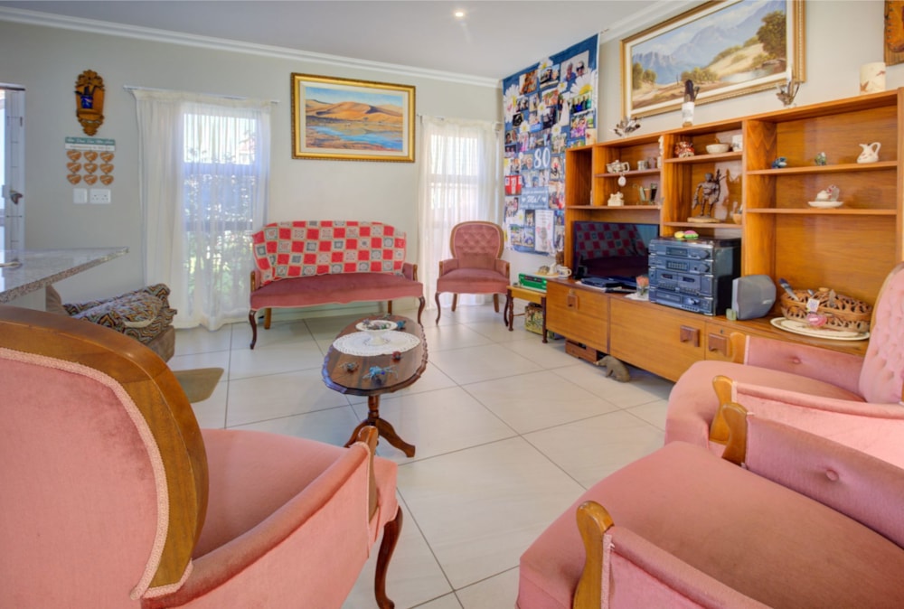 House for sale in Mossel Bay Central - 1MB1751770 House for sale in Mossel Bay Central - 1MB1751770