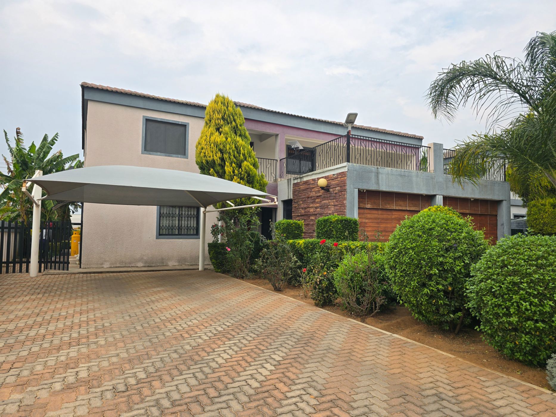 Double-storey cluster for sale in Gaborone North, Botswana - 3BO1751497