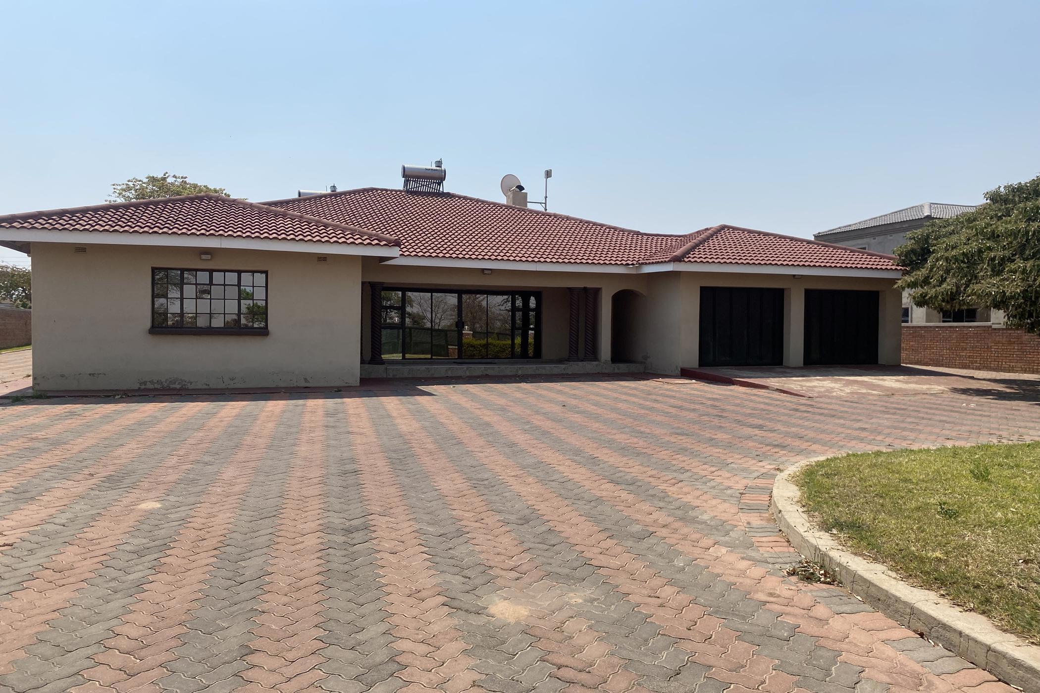 House for sale in Arlington, Zimbabwe - 3ZB1751507