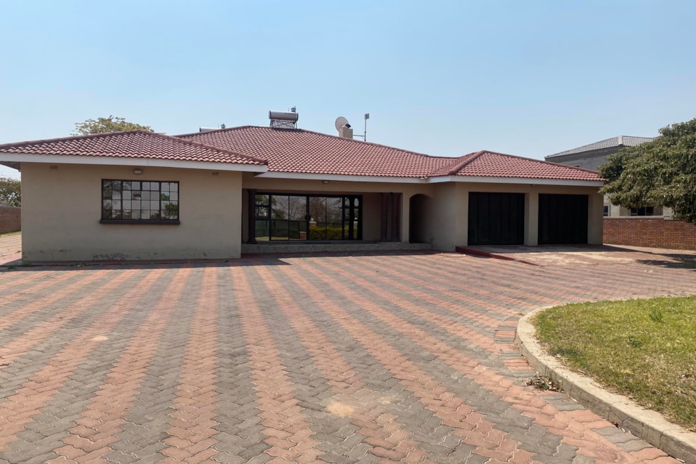 House for sale in Arlington, Zimbabwe - 3ZB1751507 House for sale in Arlington, Zimbabwe - 3ZB1751507