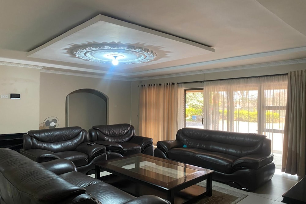 House for sale in Arlington, Zimbabwe - 3ZB1751507 House for sale in Arlington, Zimbabwe - 3ZB1751507