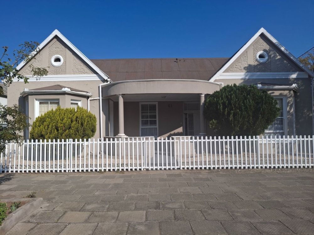 House for sale in Graaff-Reinet - 1KK1751513 House for sale in Graaff-Reinet - 1KK1751513