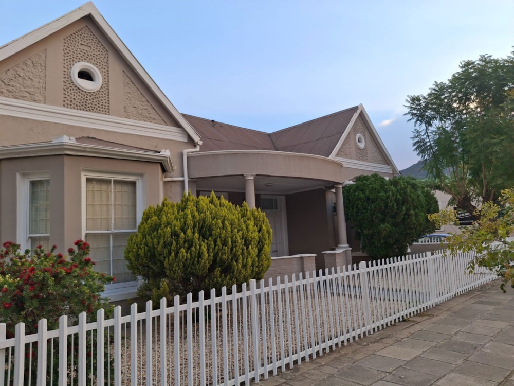 House for sale in Graaff-Reinet - 1KK1751513 House for sale in Graaff-Reinet - 1KK1751513
