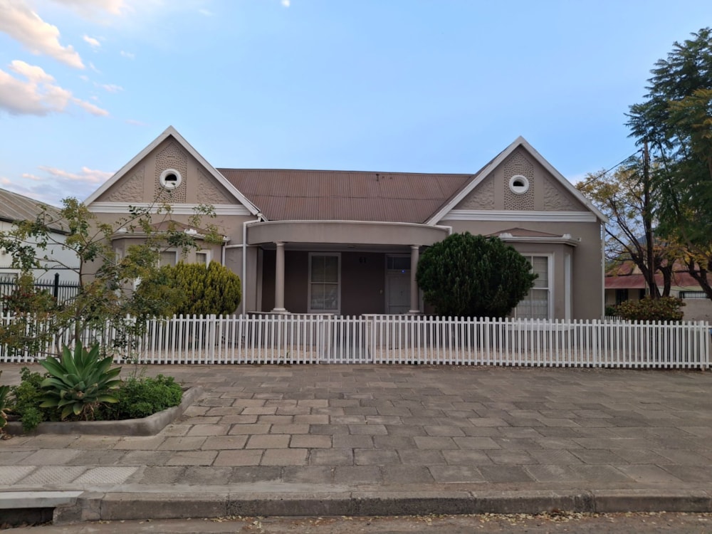 House for sale in Graaff-Reinet - 1KK1751513 House for sale in Graaff-Reinet - 1KK1751513