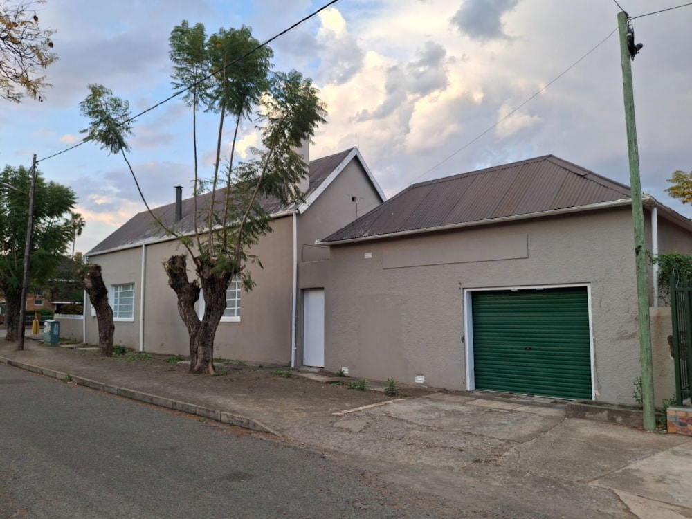 House for sale in Graaff-Reinet - 1KK1751513 House for sale in Graaff-Reinet - 1KK1751513