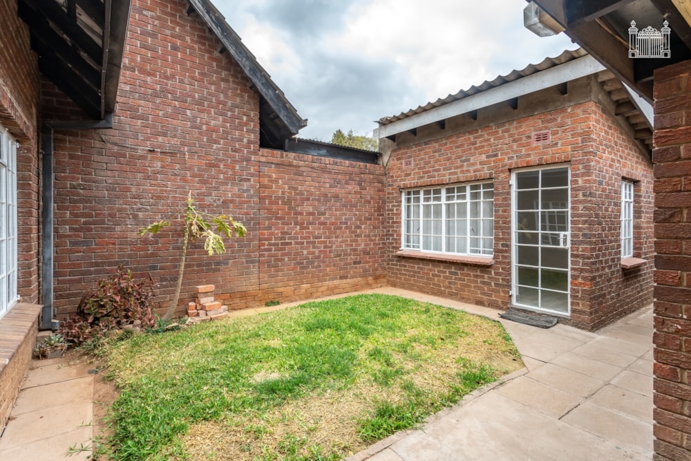 Garden apartment for sale in Glen Lorne, Zimbabwe - 3ZB1751874