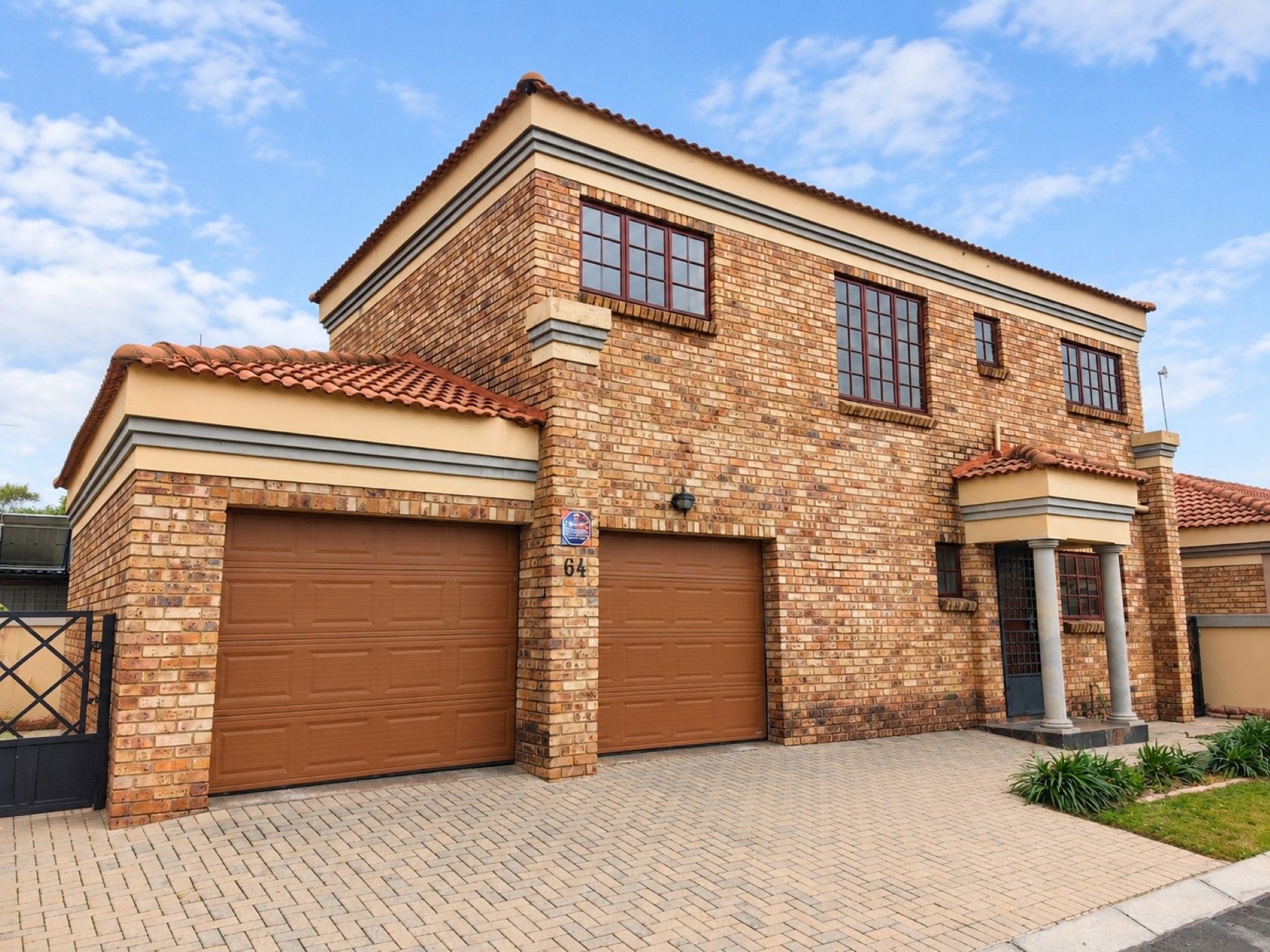 Townhouse for sale in Grimbeeck Park - 1PCH1751831