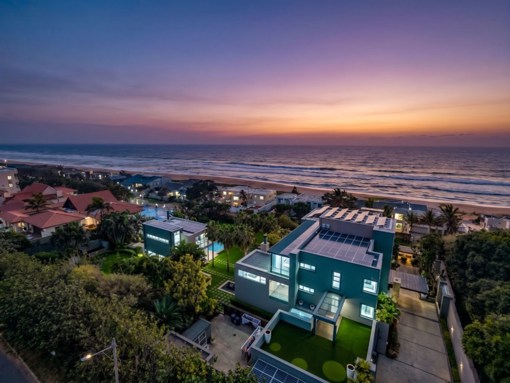House for sale in uMhlanga Rocks - 1ND1752001 House for sale in uMhlanga Rocks - 1ND1752001