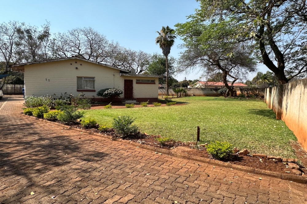 House for sale in Hillcrest, Zimbabwe - 3ZB1751654 House for sale in Hillcrest, Zimbabwe - 3ZB1751654