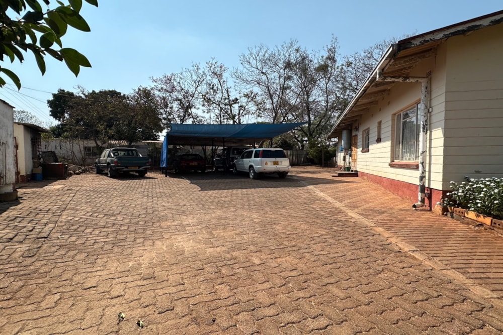 House for sale in Hillcrest, Zimbabwe - 3ZB1751654 House for sale in Hillcrest, Zimbabwe - 3ZB1751654