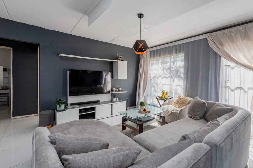 Townhouse for sale in Whitney Gardens - BED1752058