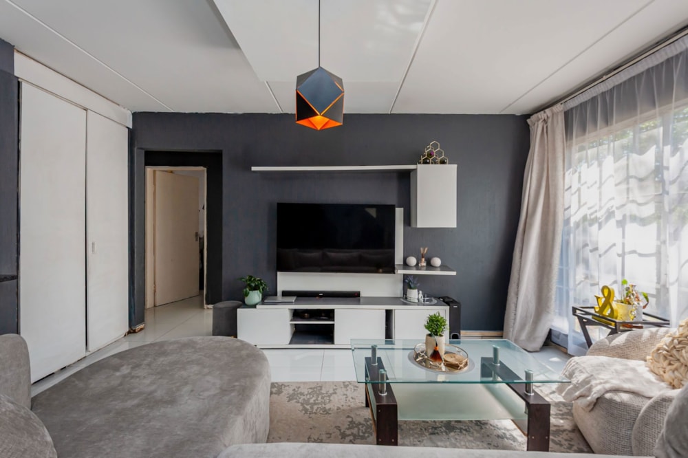 Townhouse for sale in Whitney Gardens - BED1752058