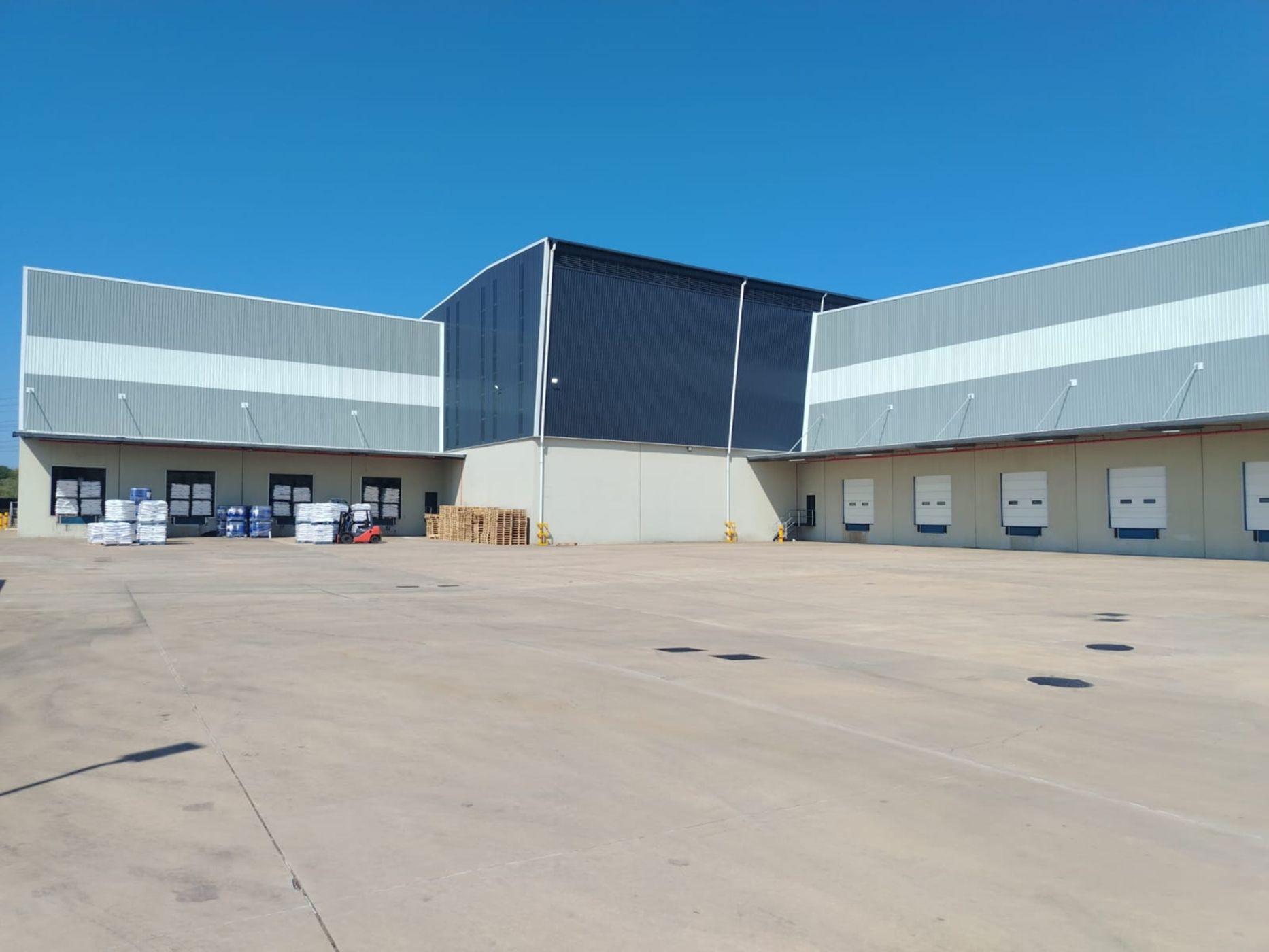 Commercial Building to rent in Cornubia - 1DBN1751970