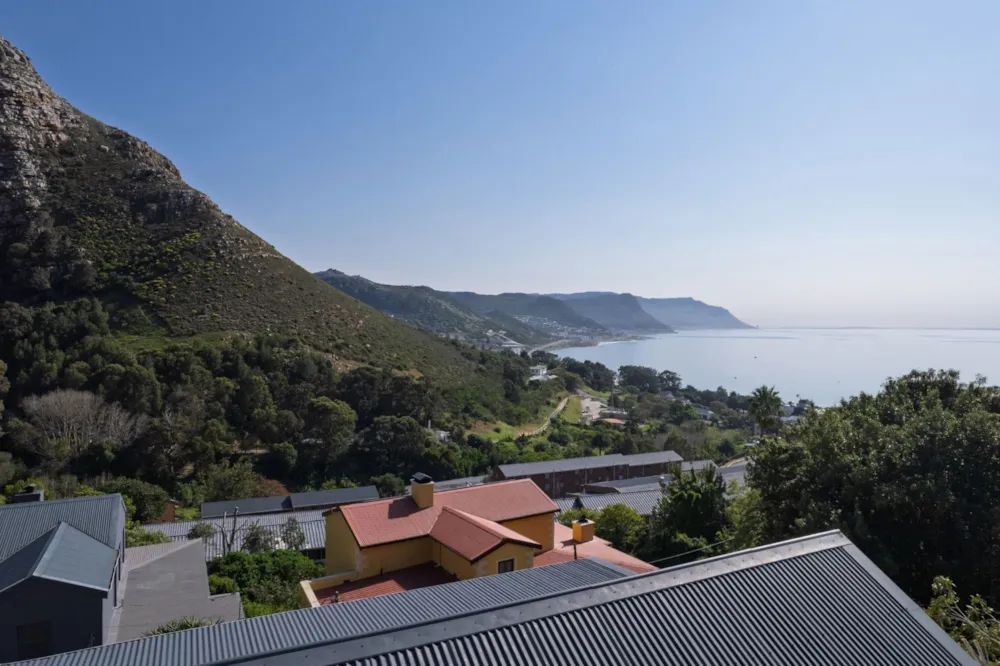 Double-storey house let in Simons Town - FHL1751995