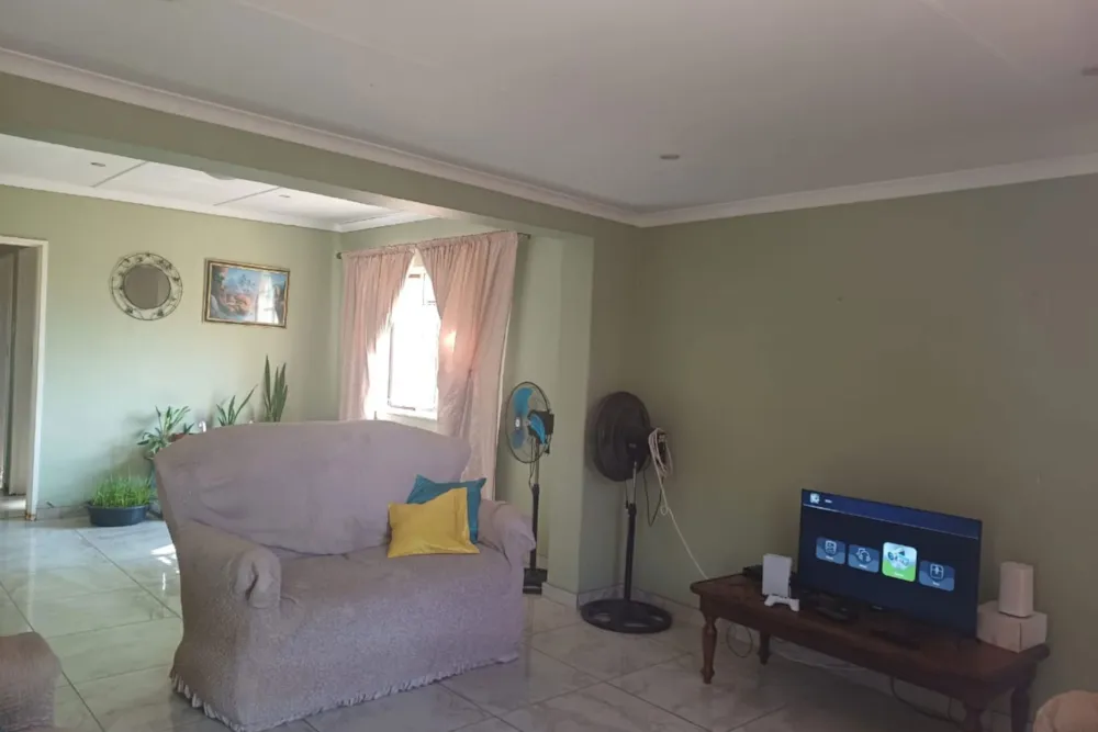 House for sale in Kalahari, Northern Cape - 1KAH1752024 House for sale in Kalahari, Northern Cape - 1KAH1752024