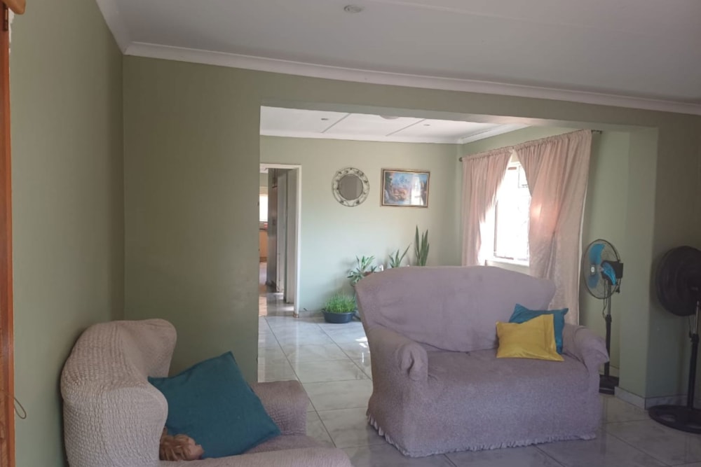 House for sale in Kalahari, Northern Cape - 1KAH1752024 House for sale in Kalahari, Northern Cape - 1KAH1752024
