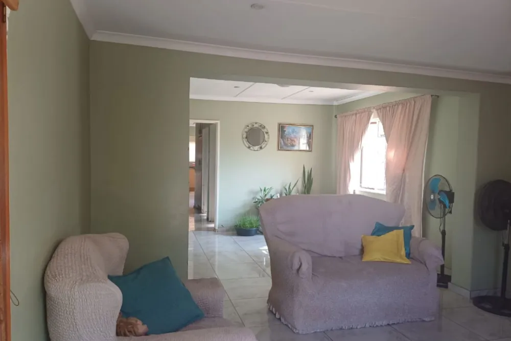 House for sale in Kalahari, Northern Cape - 1KAH1752024 House for sale in Kalahari, Northern Cape - 1KAH1752024