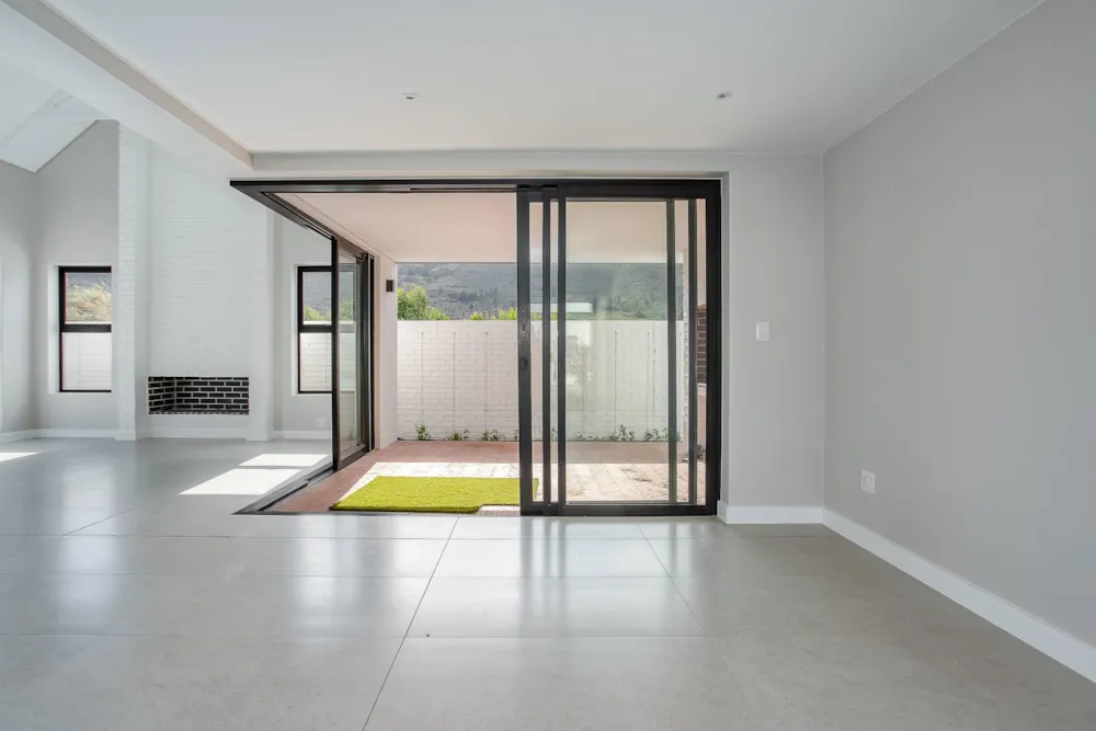 Security estate home for sale in Paarl Rural - VLV1753214
