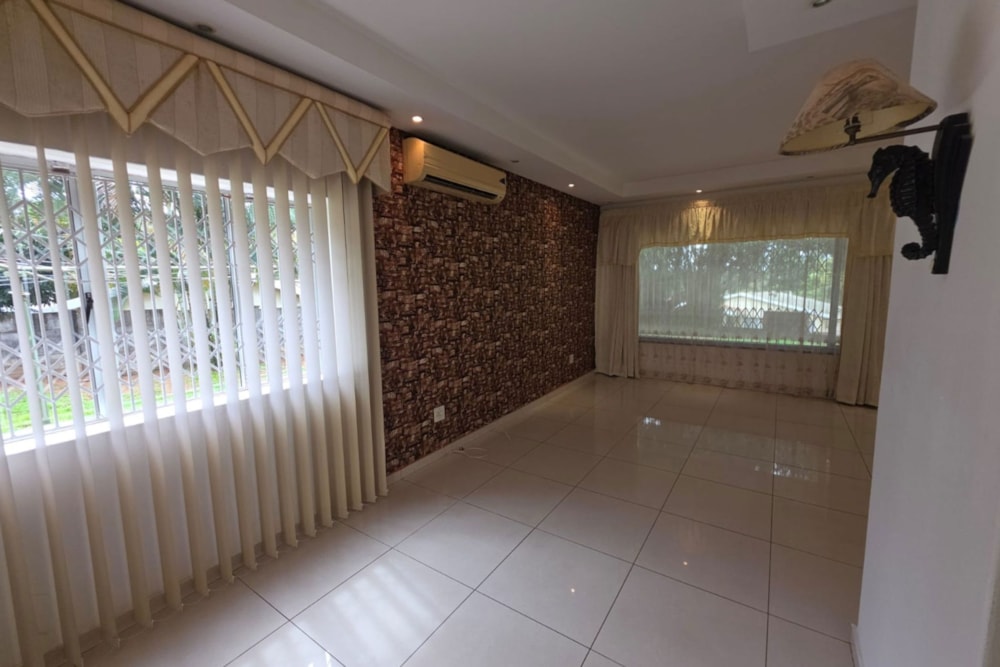 House for sale in Yellowwood Park - 1DBN1752036 House for sale in Yellowwood Park - 1DBN1752036