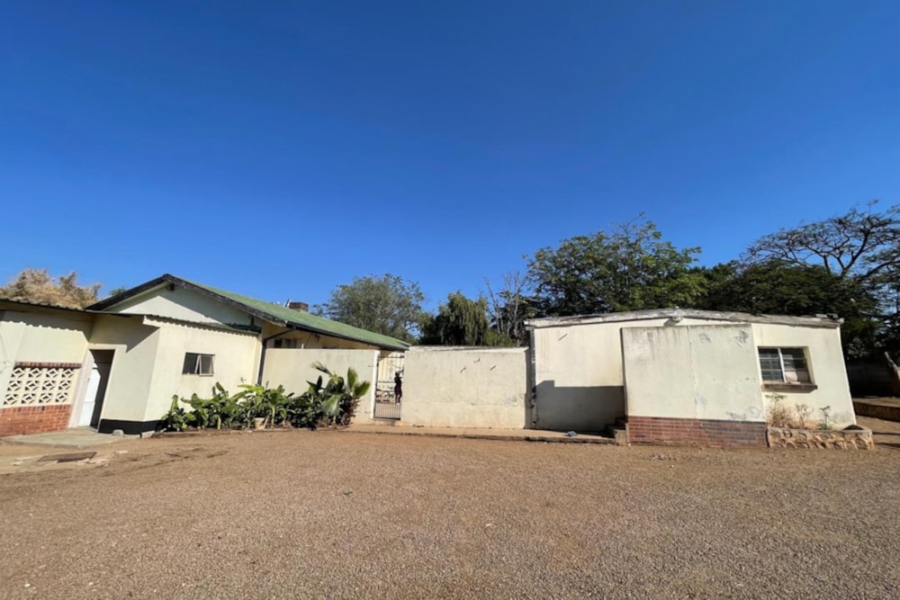 House for sale in Matabeleland, Zimbabwe - 3ZB1752042 House for sale in Matabeleland, Zimbabwe - 3ZB1752042