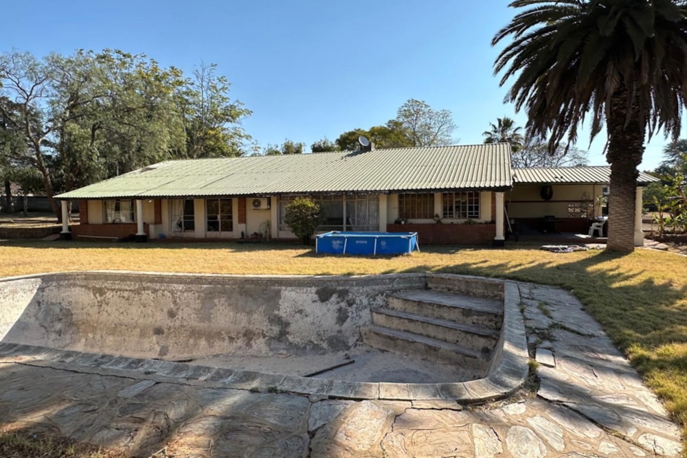 House for sale in Matabeleland, Zimbabwe - 3ZB1752042 House for sale in Matabeleland, Zimbabwe - 3ZB1752042