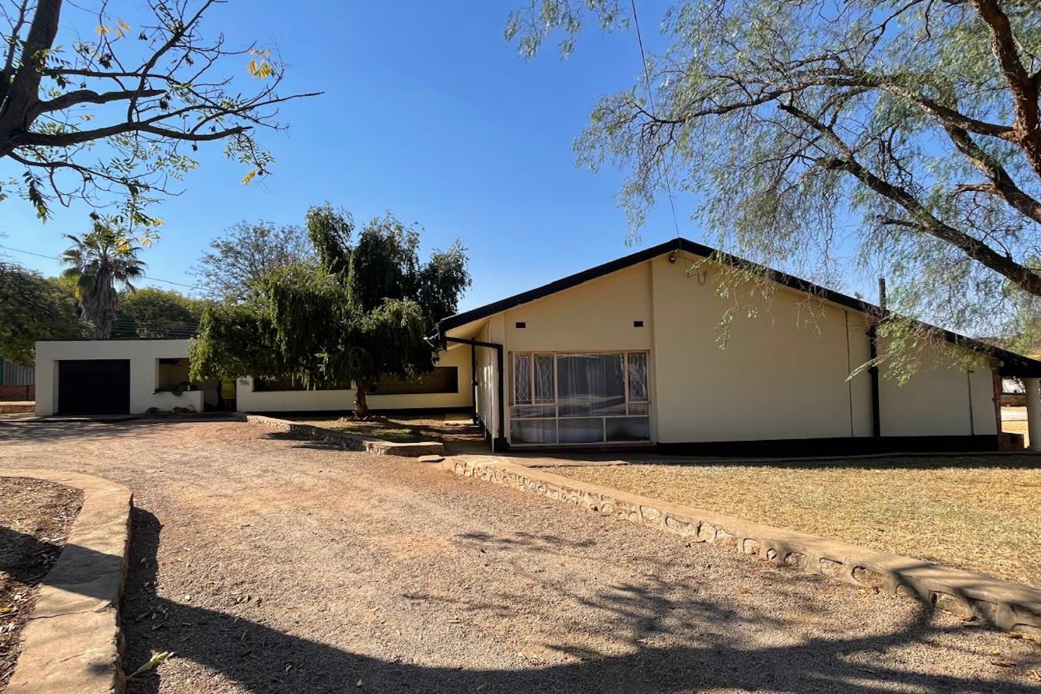 House for sale in Matabeleland, Zimbabwe - 3ZB1752042