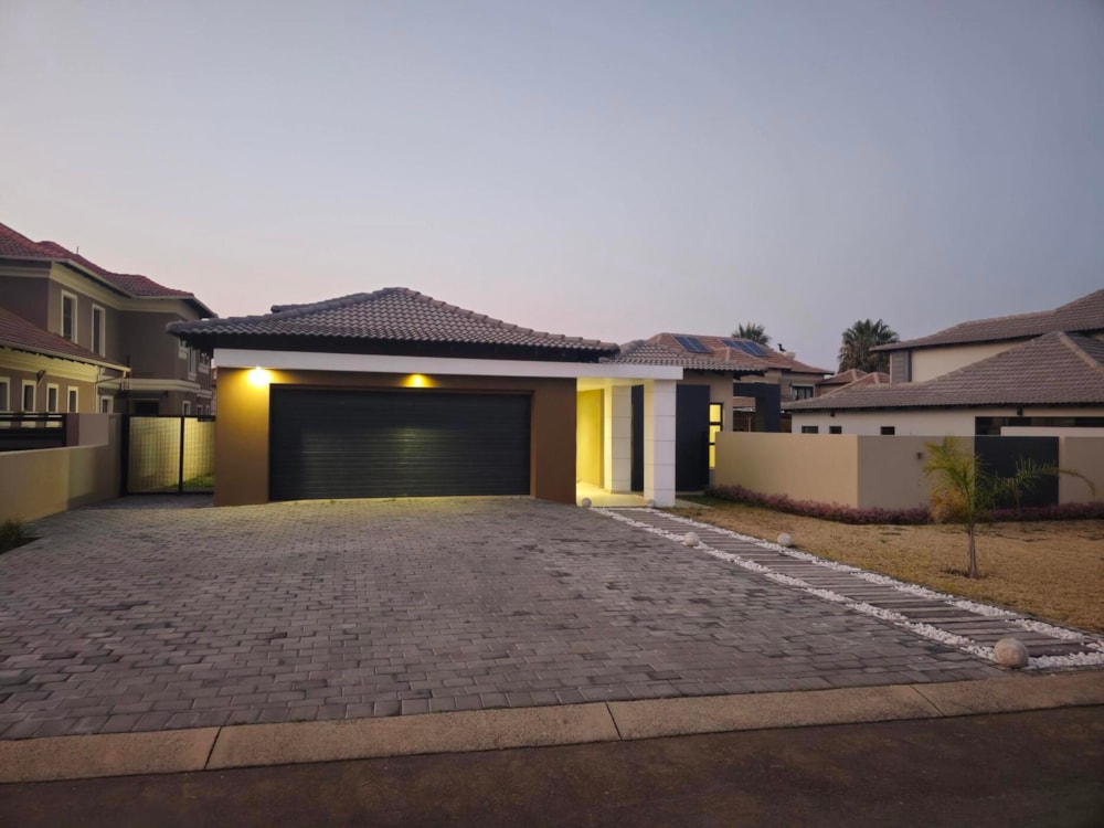 Double-storey house for sale in Savannah Country Estate - PT1752052 Double-storey house for sale in Savannah Country Estate - PT1752052