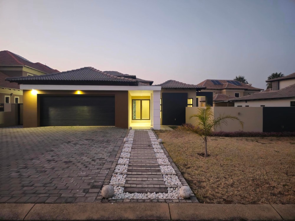 Double-storey house for sale in Savannah Country Estate - PT1752052 Double-storey house for sale in Savannah Country Estate - PT1752052
