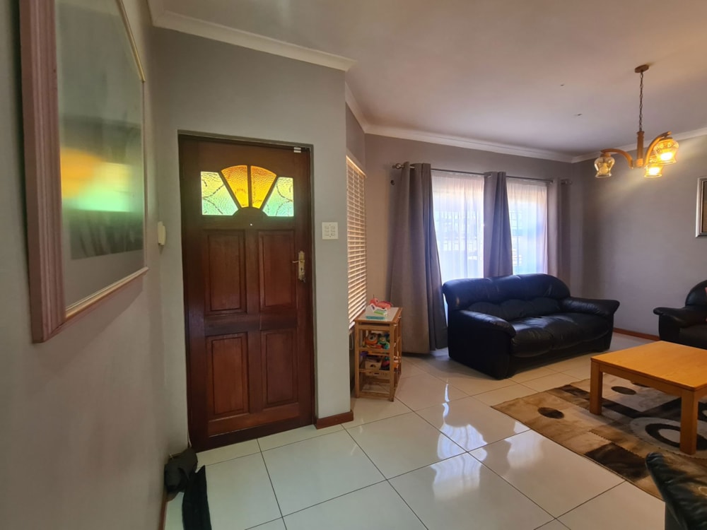 House for sale in Die Wingerd, Malmesbury - 1MS1752201 House for sale in Die Wingerd, Malmesbury - 1MS1752201