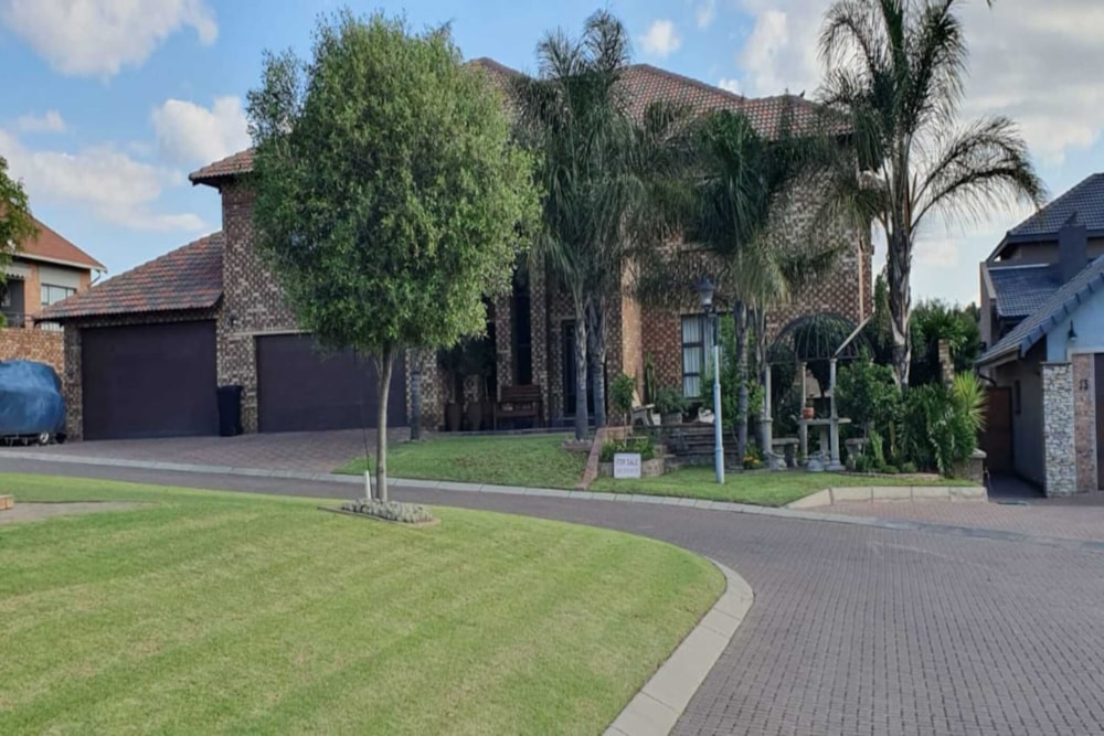 Double-storey house for sale in Aerorand - 1MD1752210