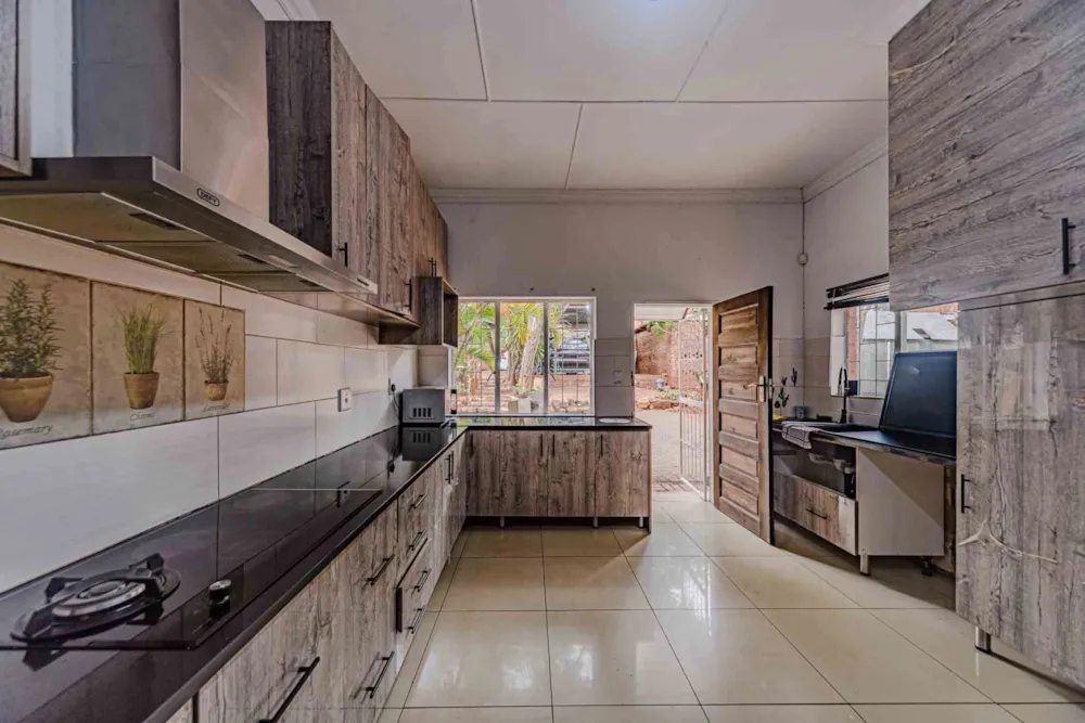 House to rent in Pretoria North, Pretoria North - MZL1752097 House to rent in Pretoria North, Pretoria North - MZL1752097