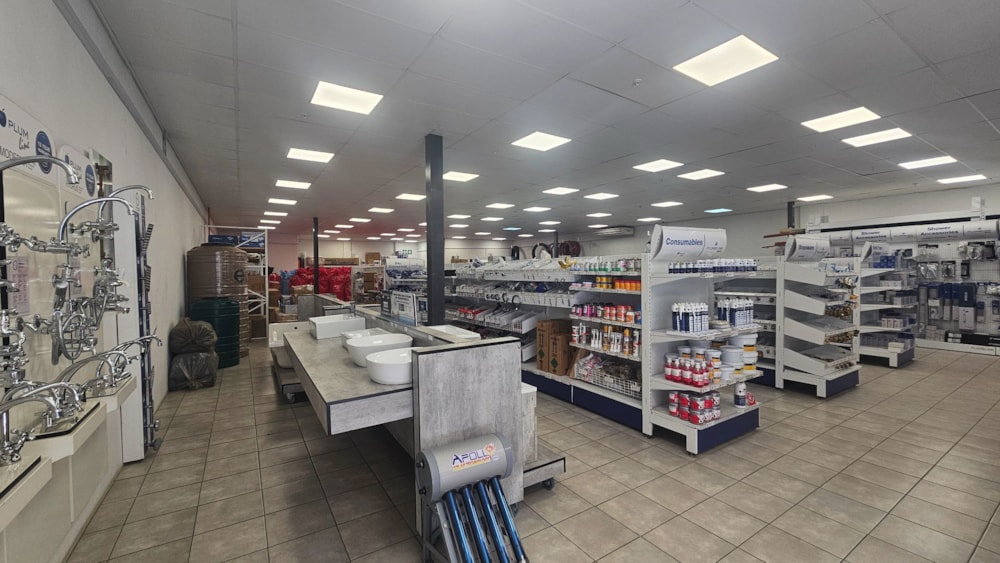 Commercial retail property to rent in Durban - 1DBN1752211
