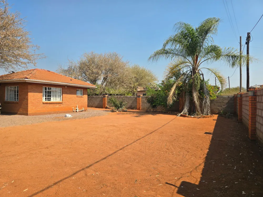 House for sale in Tlokweng, Botswana - 3BO1752228 House for sale in Tlokweng, Botswana - 3BO1752228