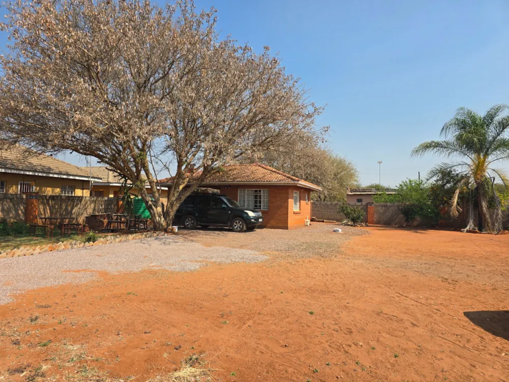 House for sale in Tlokweng, Botswana - 3BO1752228 House for sale in Tlokweng, Botswana - 3BO1752228